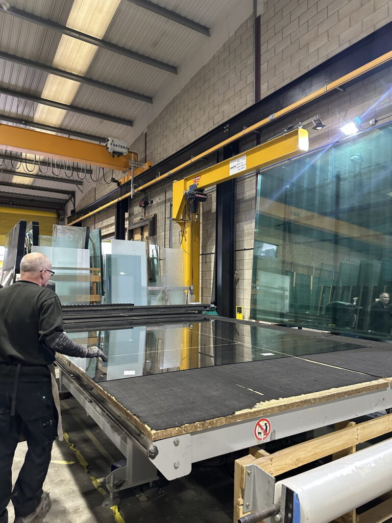 glass cutting table
